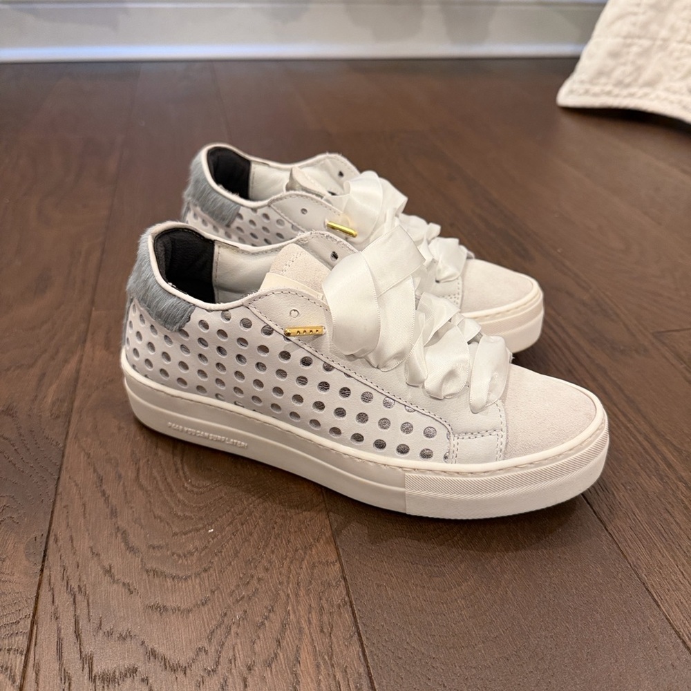P448 Thea skuba sneaker size 37